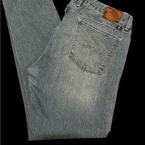 Lucky Brand Women's Light Blue Straight Jeans with Leather Patch